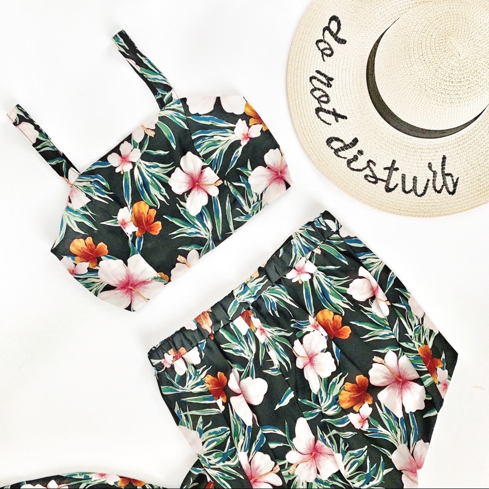 HAWAIIAN FLORAL PRINT TOP WITH FLARE PANTS SET - 2 PIECE